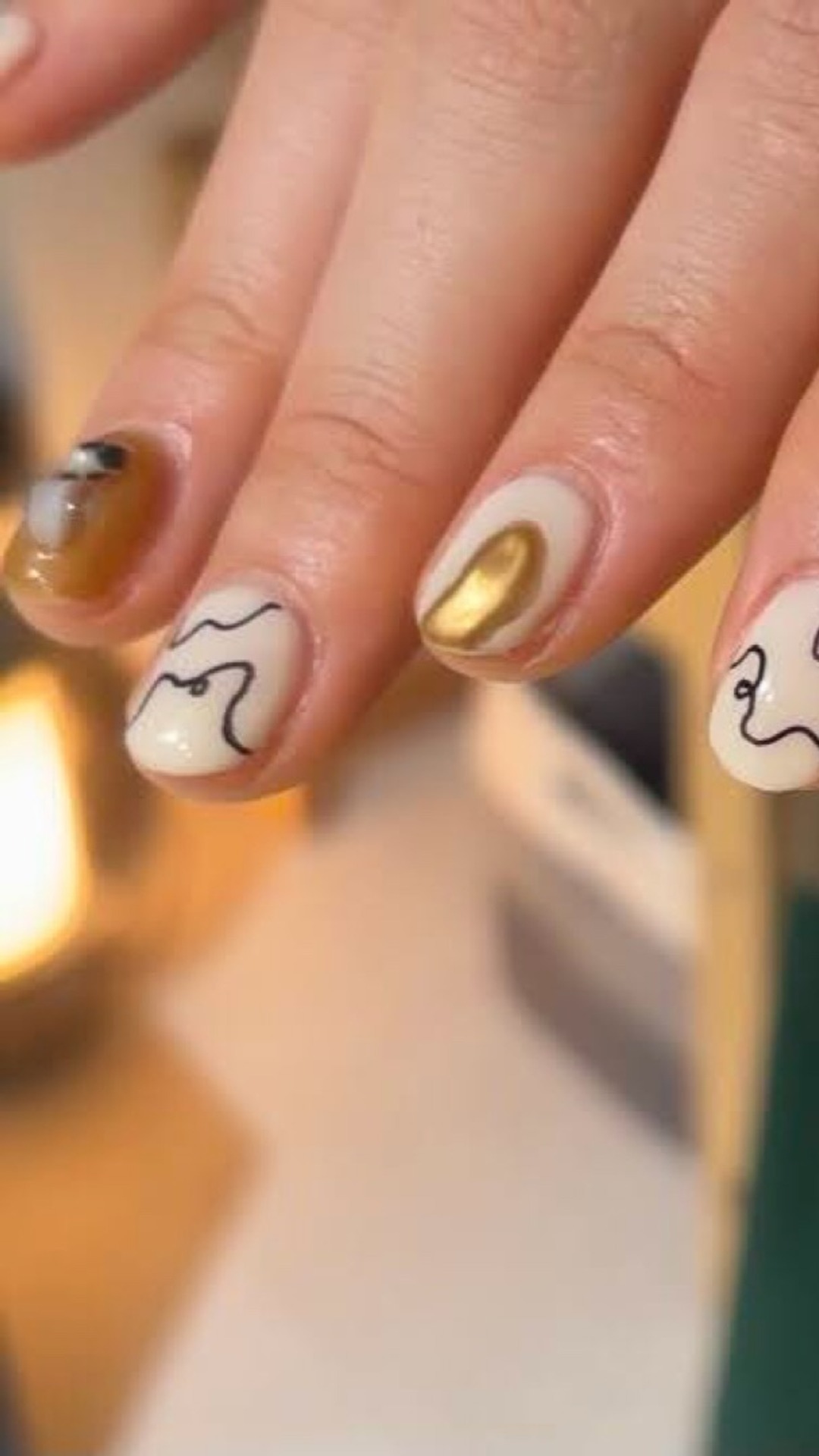 Line gold nail art